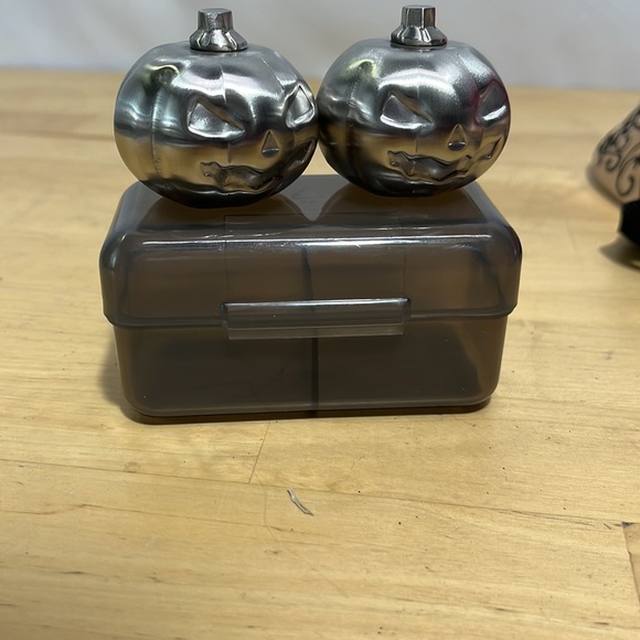 Pumpkin Ice Rocks For Diluting Prevention - Picture 2 of 5